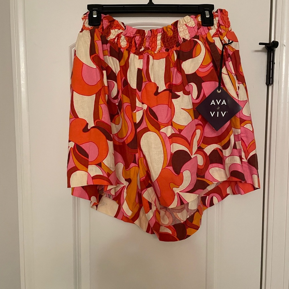 NWT Linen Shorts 1X- Festival or Fall Ready!